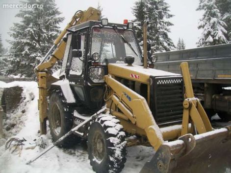buldoescavator-cat-428-b-vatra-dornei.jpg